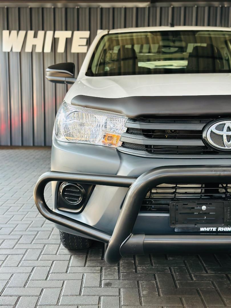 Toyota Hilux 2.0 Single Cab S (Aircon) White Rhino Motors
