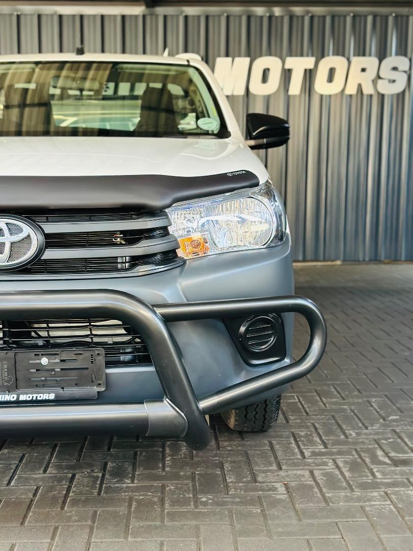 Toyota Hilux 2.0 Single Cab S (Aircon) White Rhino Motors