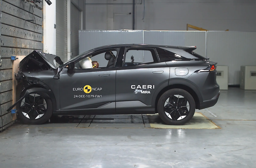 The Deepal S07 in the frontal wall crash test.