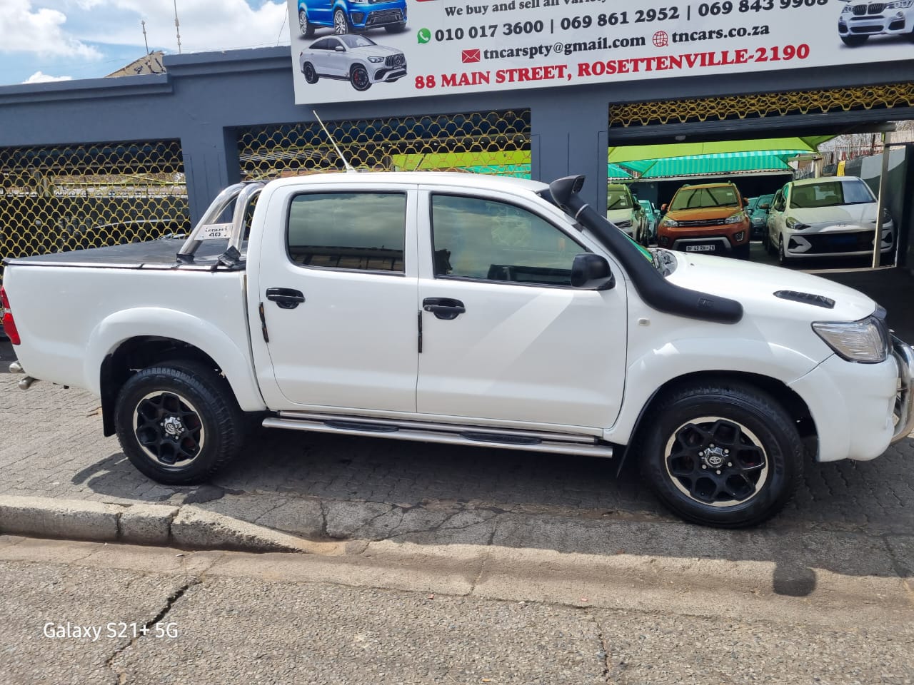 Toyota Hilux 2.5D-4D Double Cab 4x4 SRX TN Cars