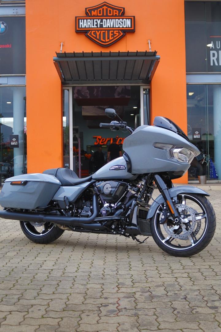 Harley-Davidson Road Glide 117 Harley Davidson Gold Rand