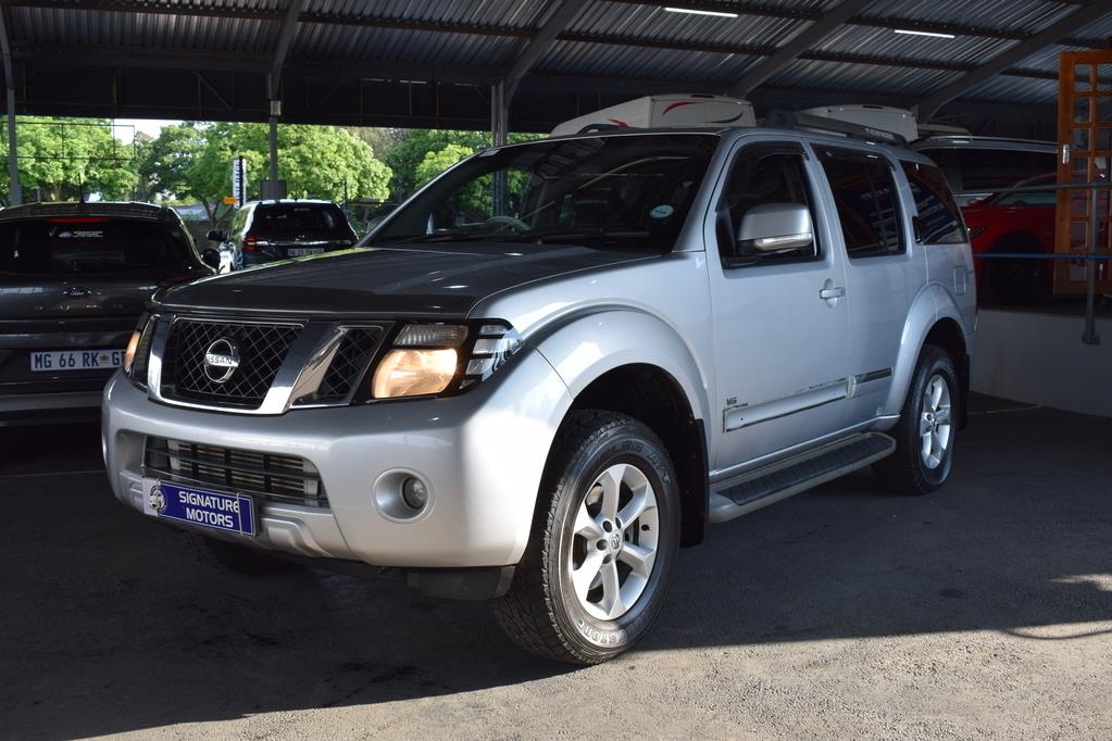 Nissan Pathfinder 3.0dCi V6 LE Signature Motors