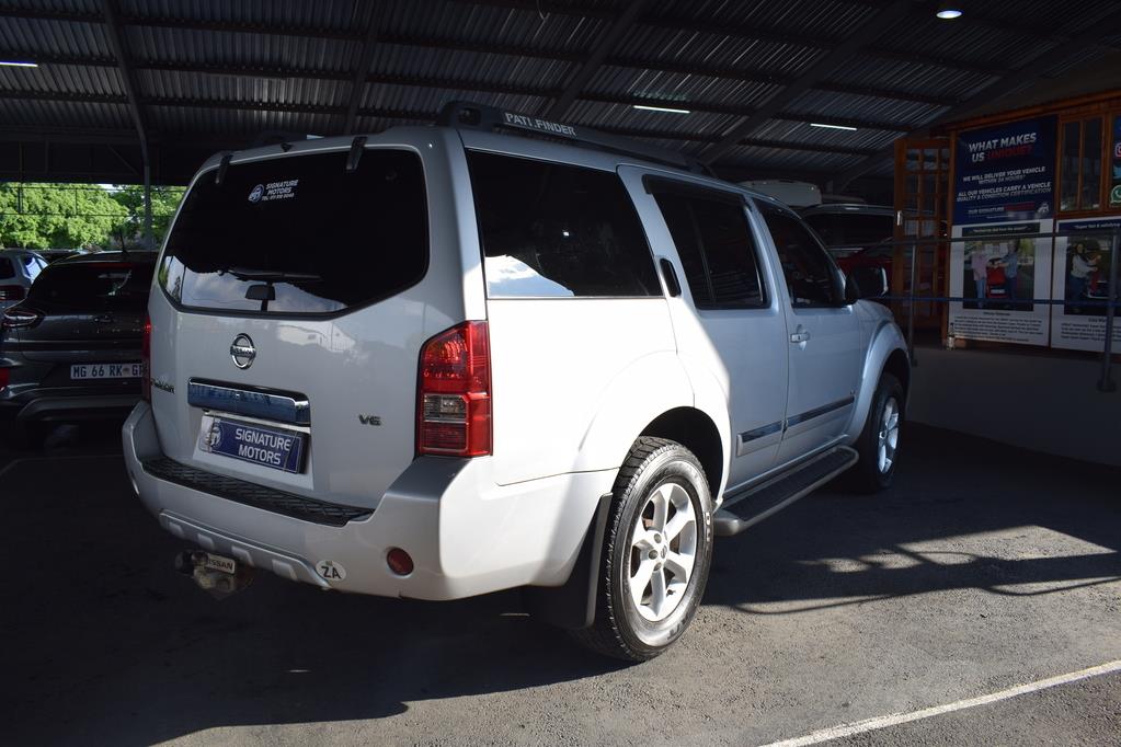 Nissan Pathfinder 3.0dCi V6 LE Signature Motors