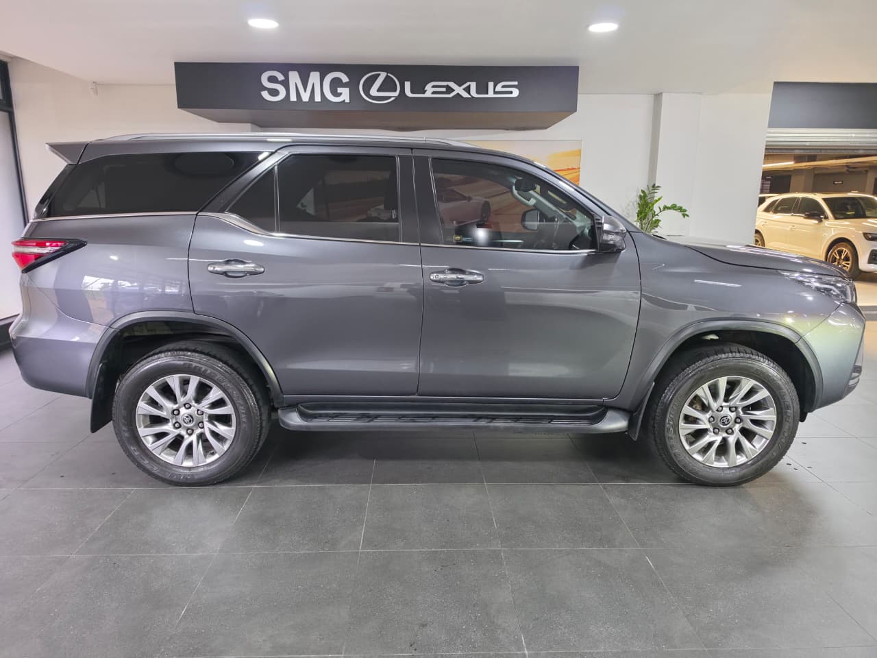 Toyota Fortuner 2.8GD-6 VX SMG Lexus Umhlanga
