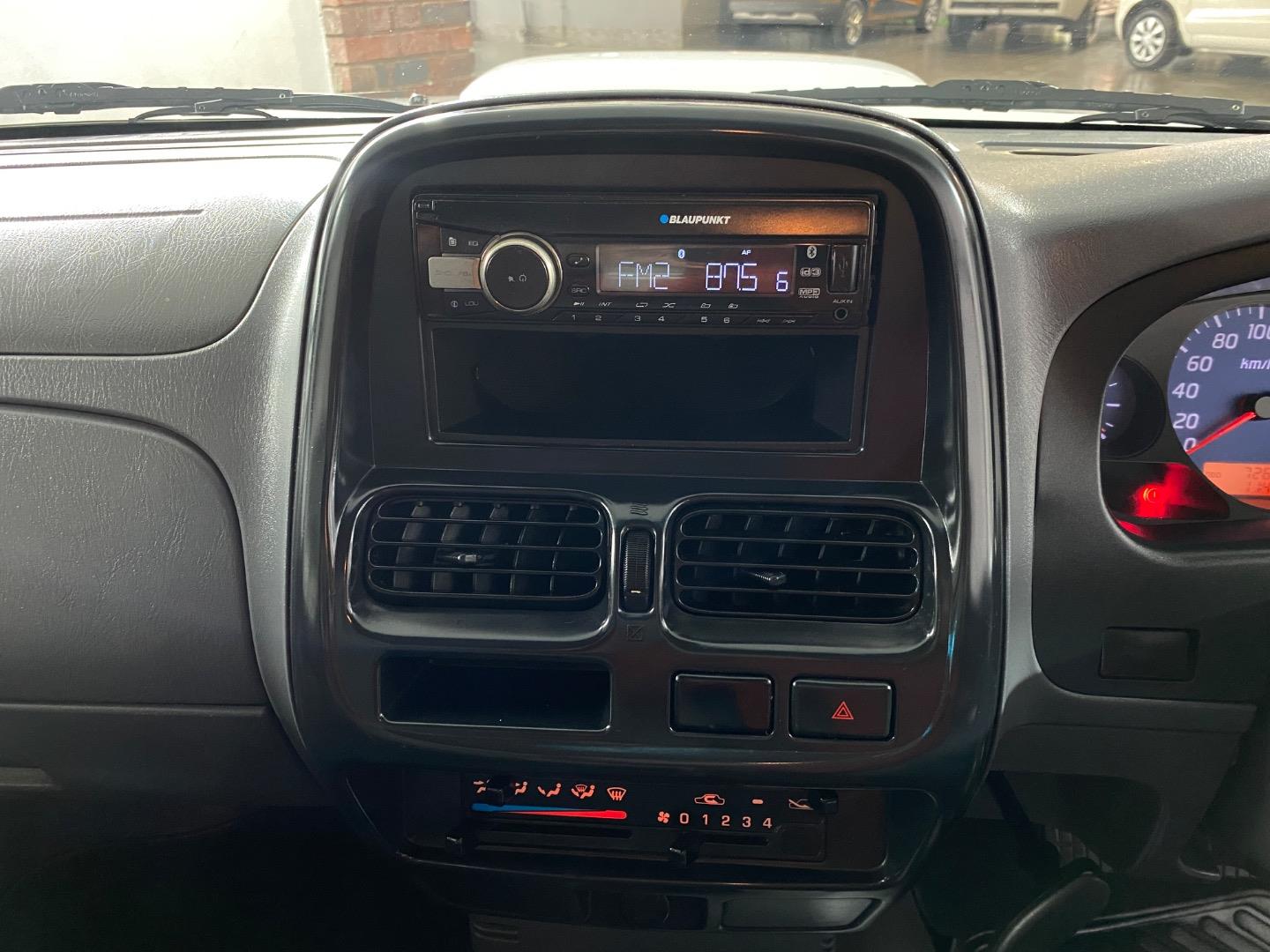 Nissan NP300 Hardbody 2.5TDi Eagle Auto Sales