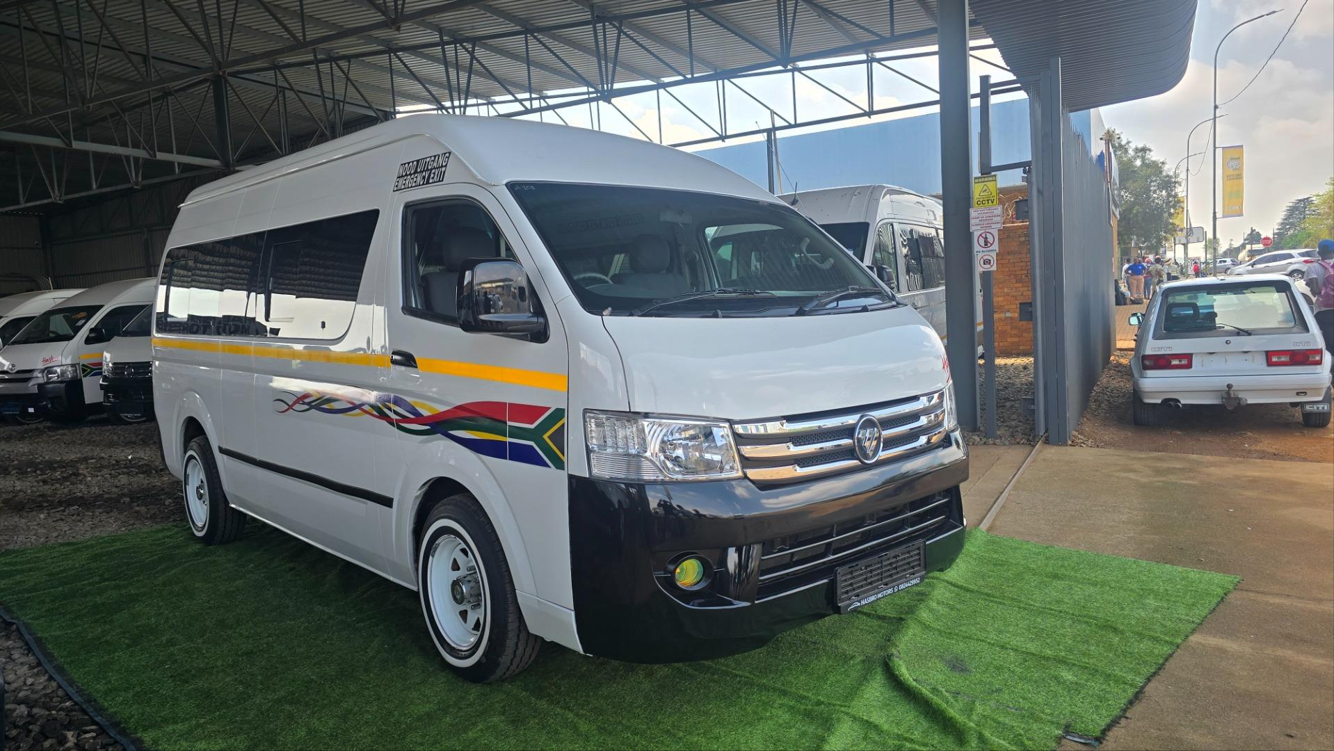 2021 Toyota Quantum 2.8 SLWB Bus 14-Seater GL