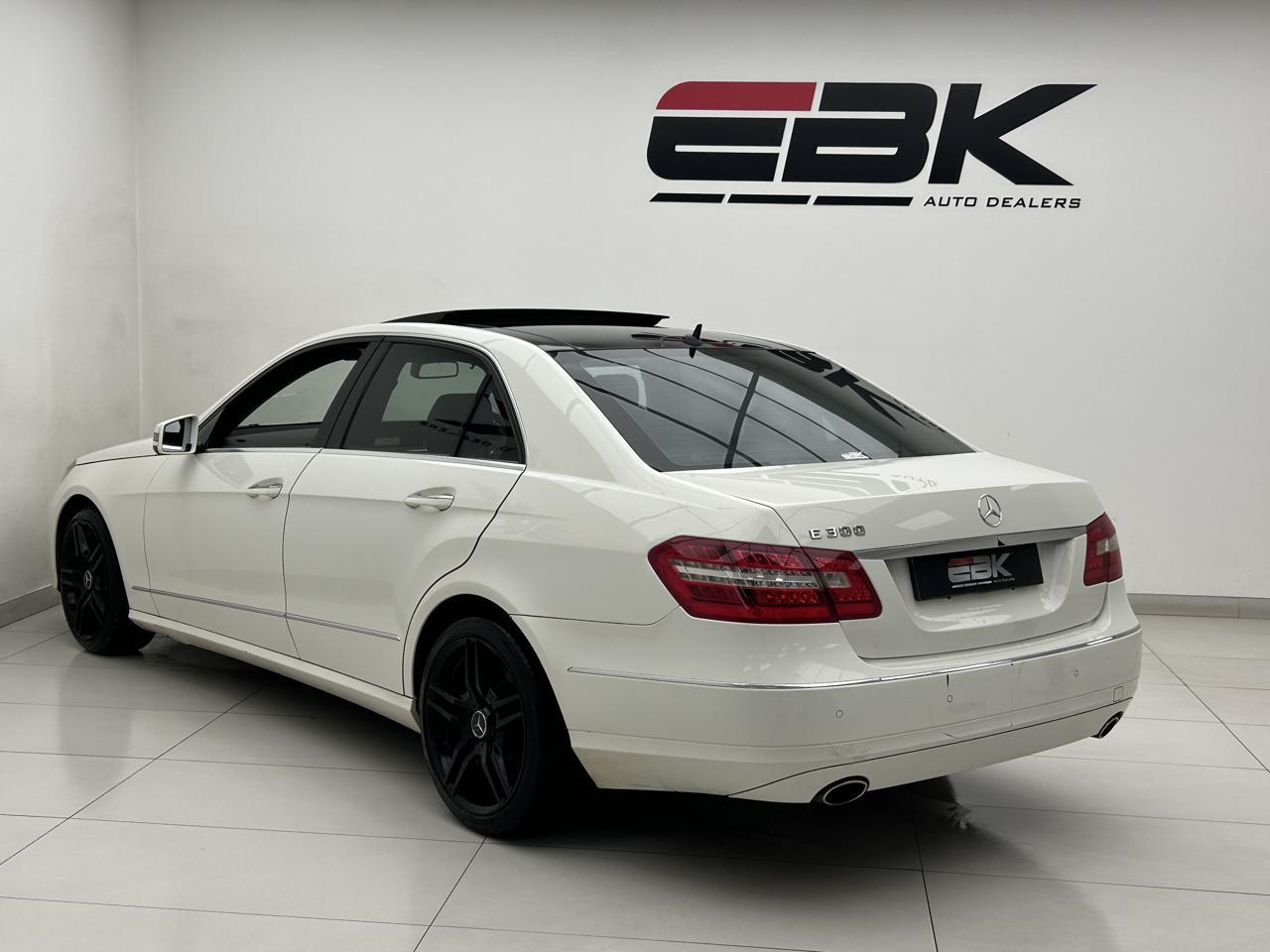 Mercedes-Benz E-Class E300 Avantgarde Ebk Auto Dealers LA Rochelle