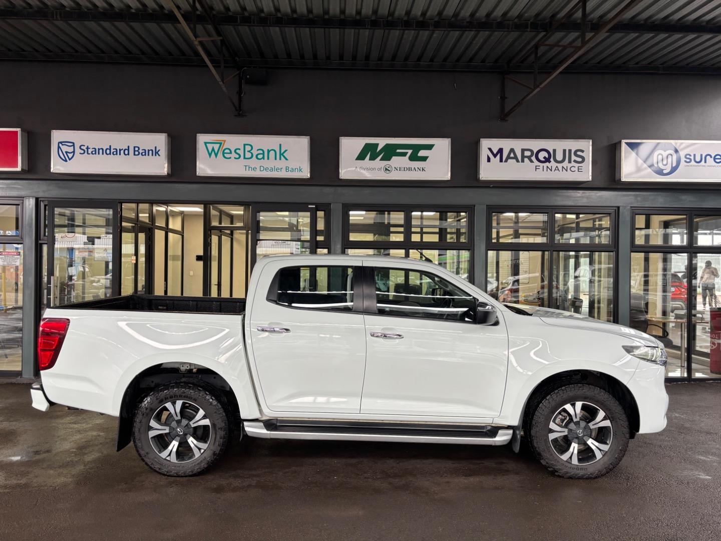 Mazda BT-50 3.0TD Double Cab Dynamic Mr Wheels