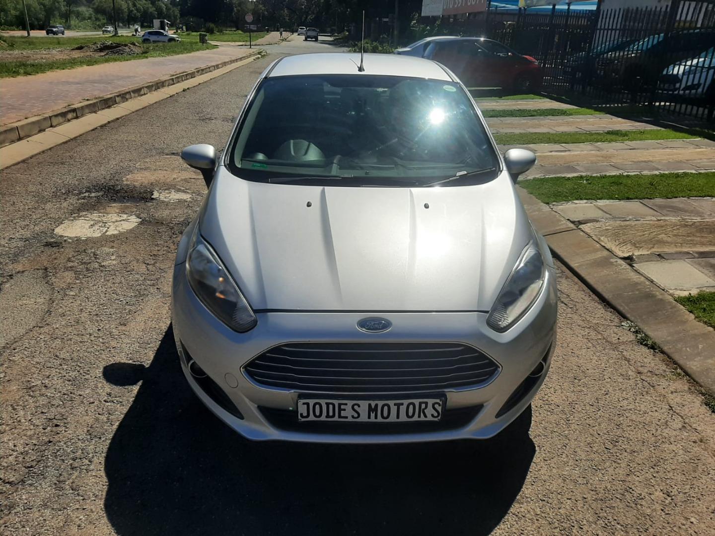 2013 Ford Fiesta 5-Door 1.0T Trend