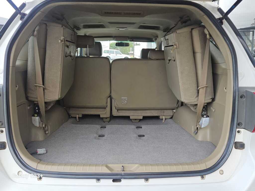 Toyota Fortuner 3.0D-4D 4x4 Authentique Autos