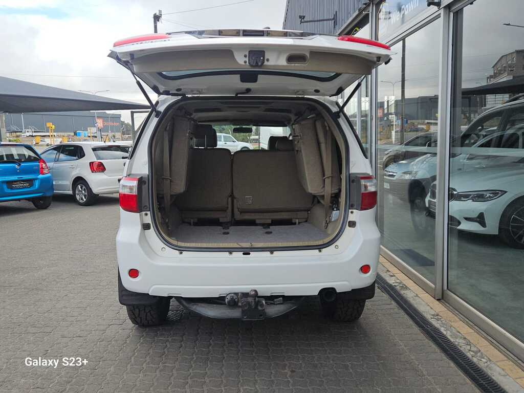 Toyota Fortuner 3.0D-4D 4x4 Authentique Autos