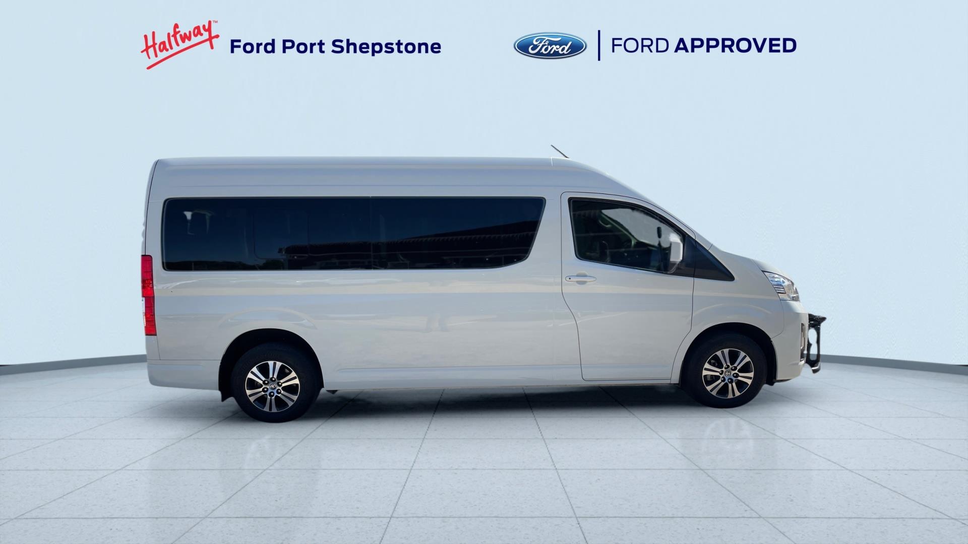 Toyota Quantum 2.8 SLWB Bus 14-Seater GL Auto Halfway Ford Port Shepstone