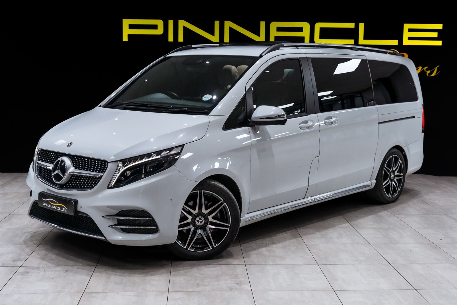 Mercedes-Benz V-Class V300d Exclusive AMG Line Pinnacle Cars CC
