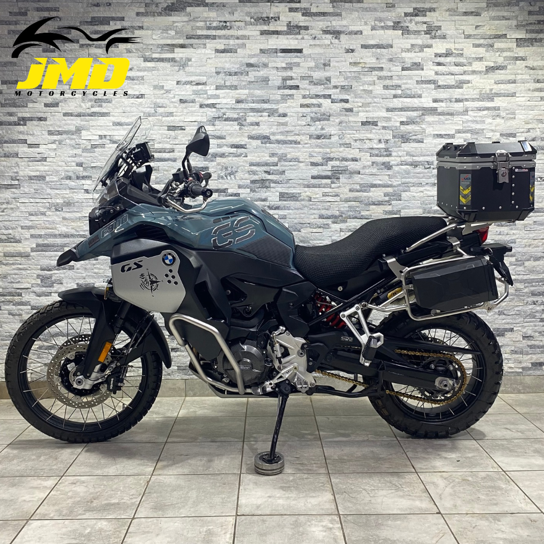 BMW F900 GS