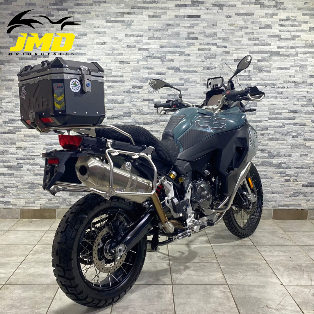 BMW F900 GS