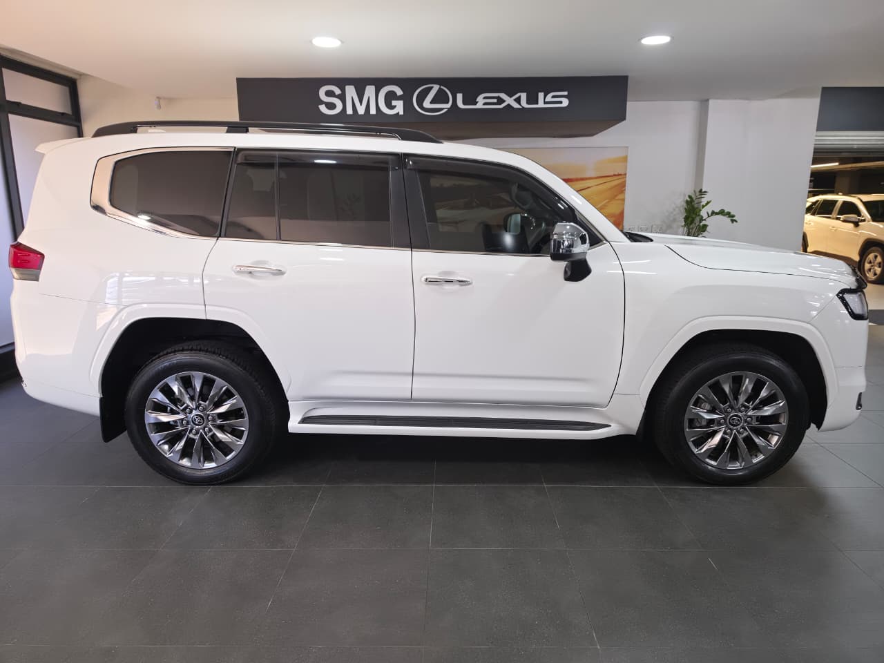 Toyota Land Cruiser 300 3.3D ZX SMG Lexus Umhlanga