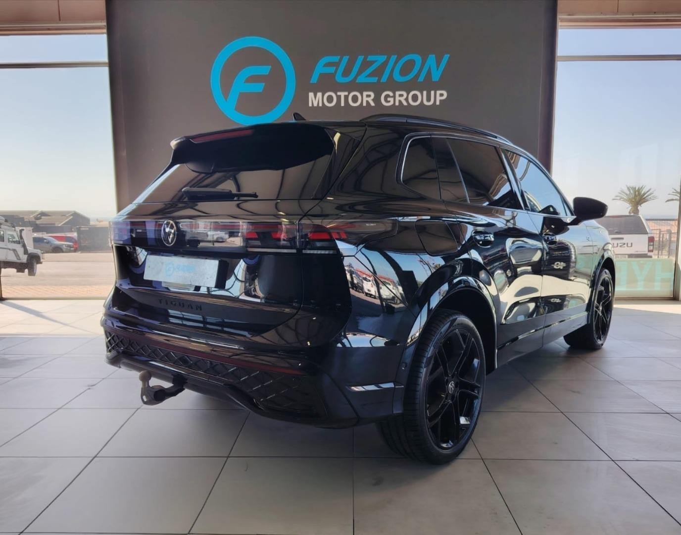 Volkswagen Tiguan 2.0TSI R-line 4Motion Fuzion Pre-owned West Coast
