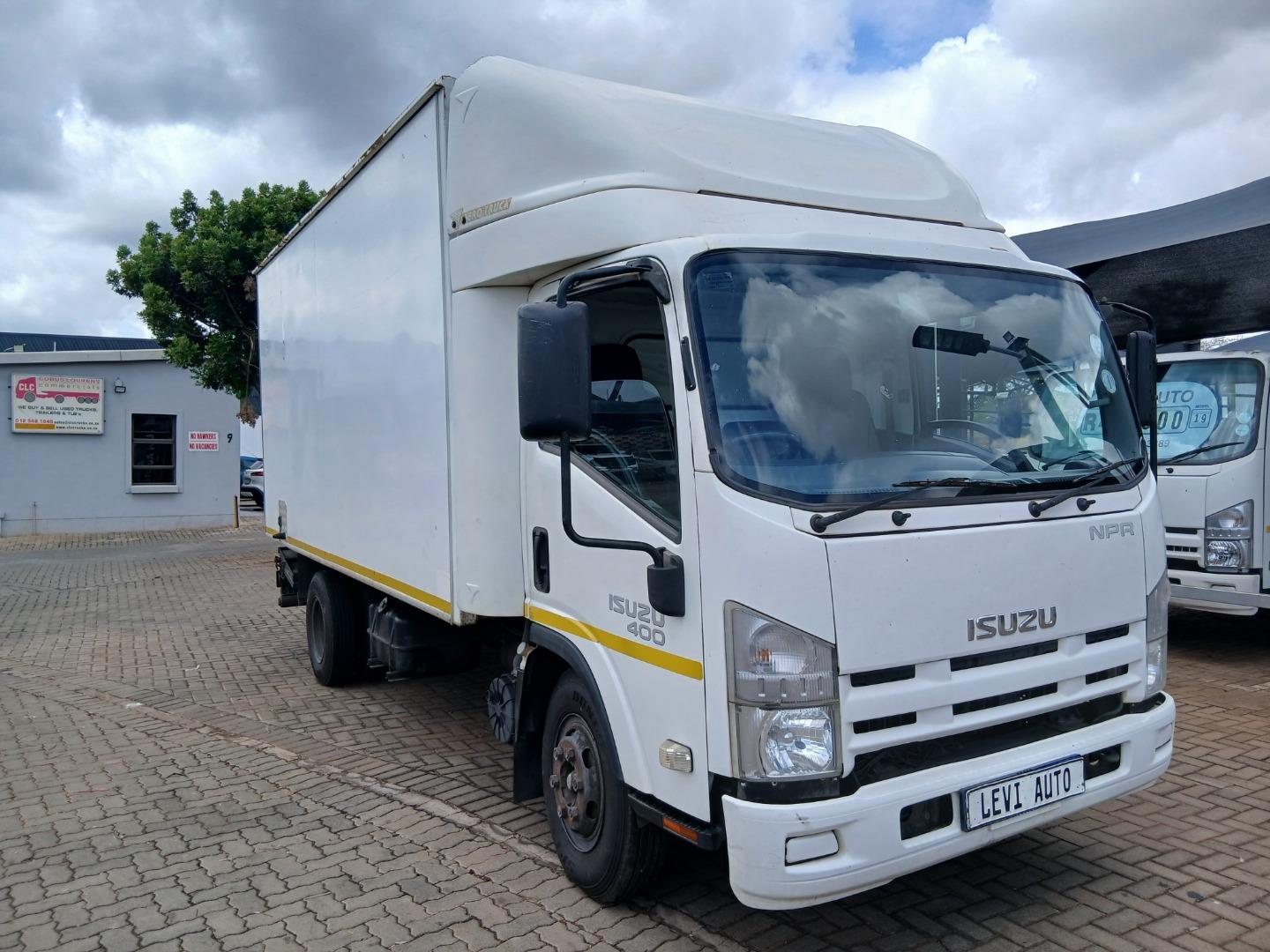 2019 Isuzu Npr 400