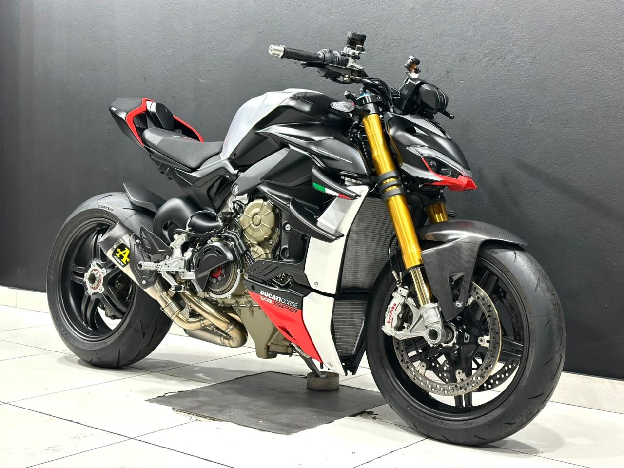 Ducati STREETFIGHTER