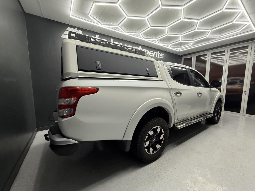 Mitsubishi Triton 2.4DI-D Double Cab 4x4 Auto Cape Bakkie