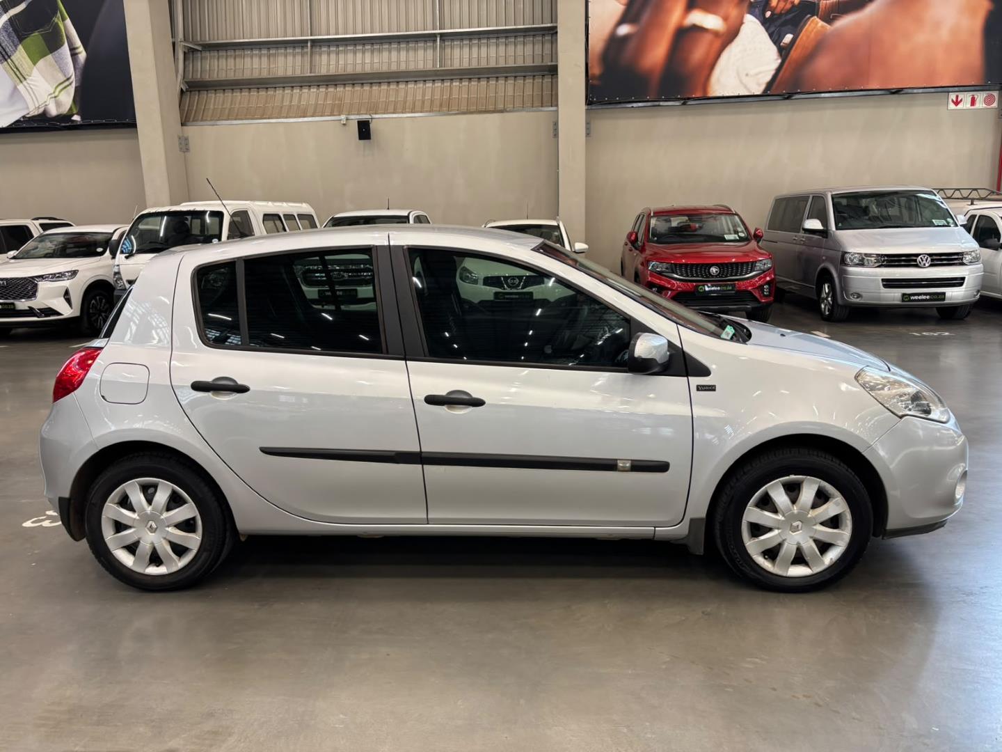 Renault Clio 1.6 Yahoo! Weelee Megastore Centurion
