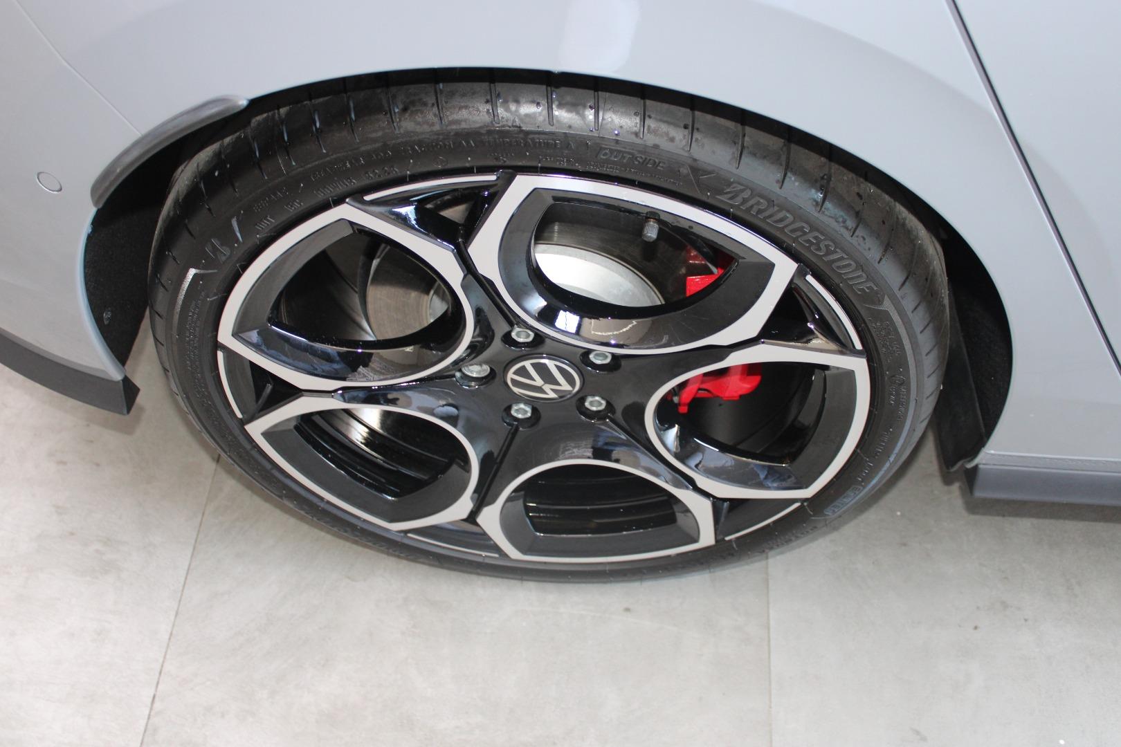 Volkswagen Golf GTI Emerald Auto