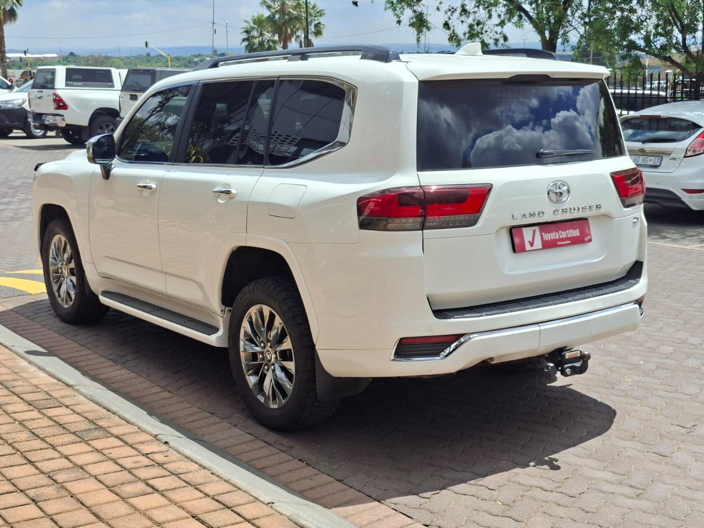Toyota Land Cruiser 300 3.3D ZX Halfway Toyota Honeydew
