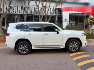 2025 Toyota Land Cruiser 300 3.3D ZX for sale