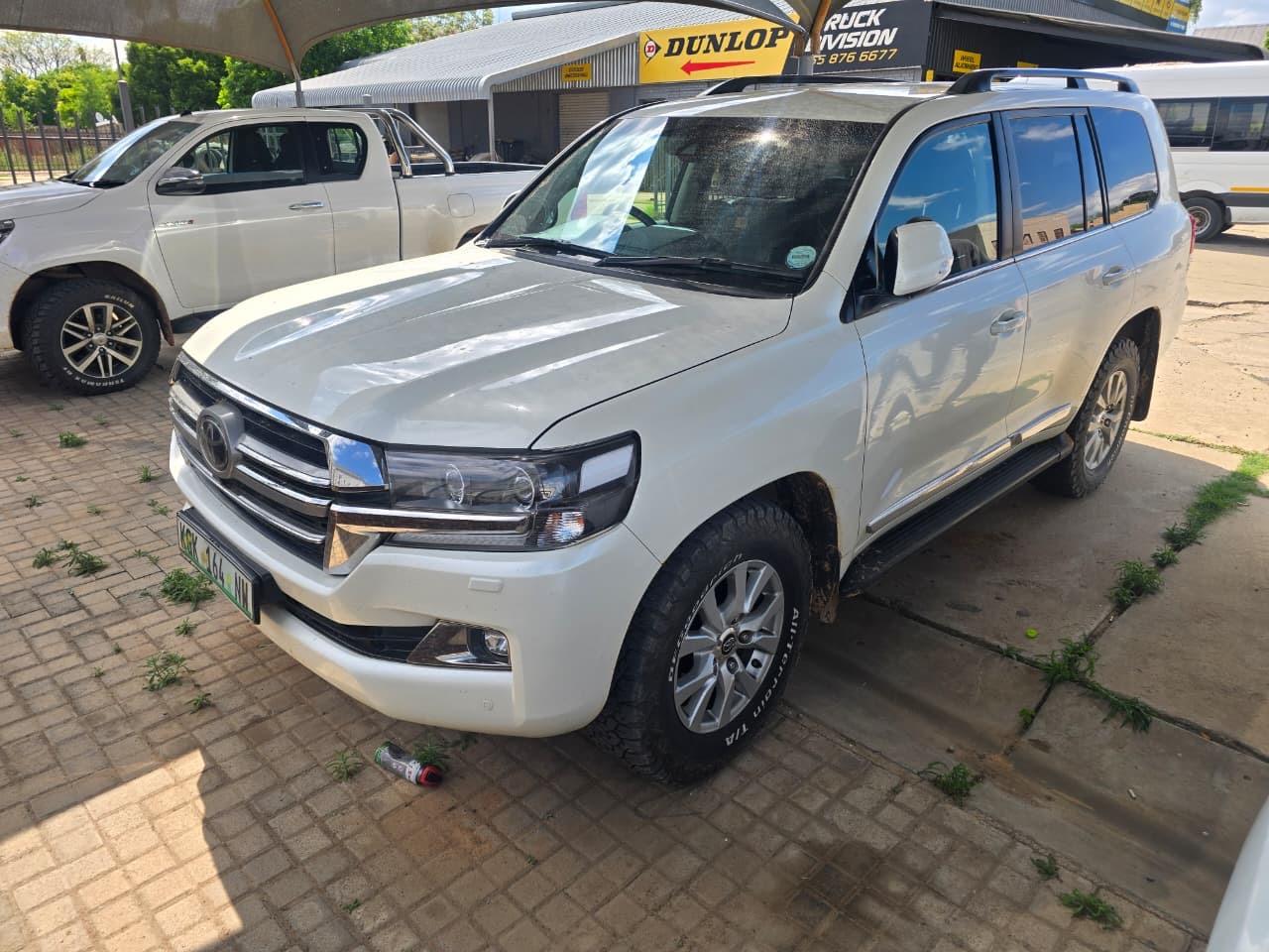 2018 Toyota Land Cruiser 200 4.5D-4D V8 VX-R for sale