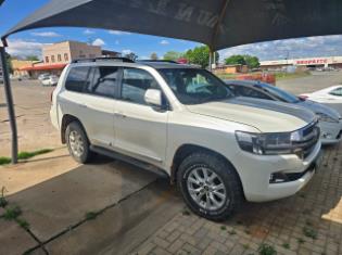2018 Toyota Land Cruiser 200 4.5D-4D V8 VX-R for sale