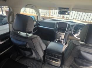 2018 Toyota Land Cruiser 200 4.5D-4D V8 VX-R for sale