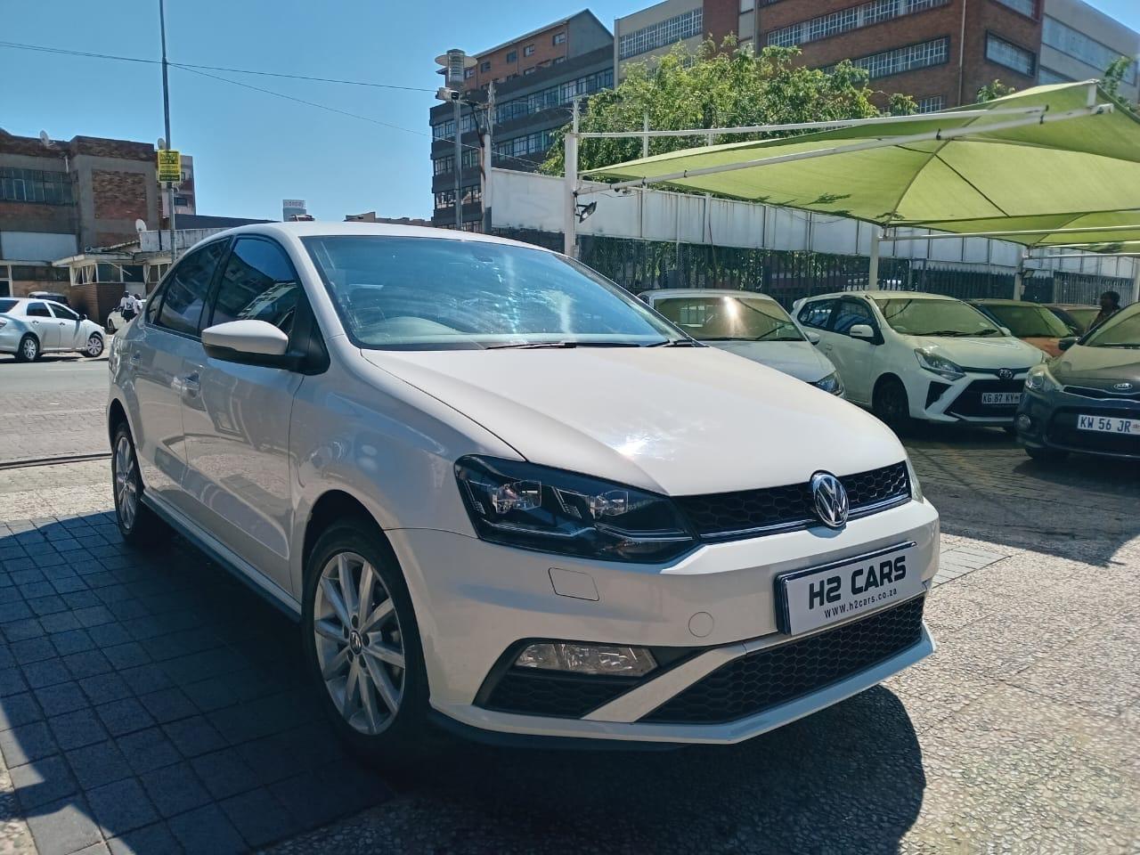 Volkswagen Polo Sedan 1.6 Life Auto H2 Cars