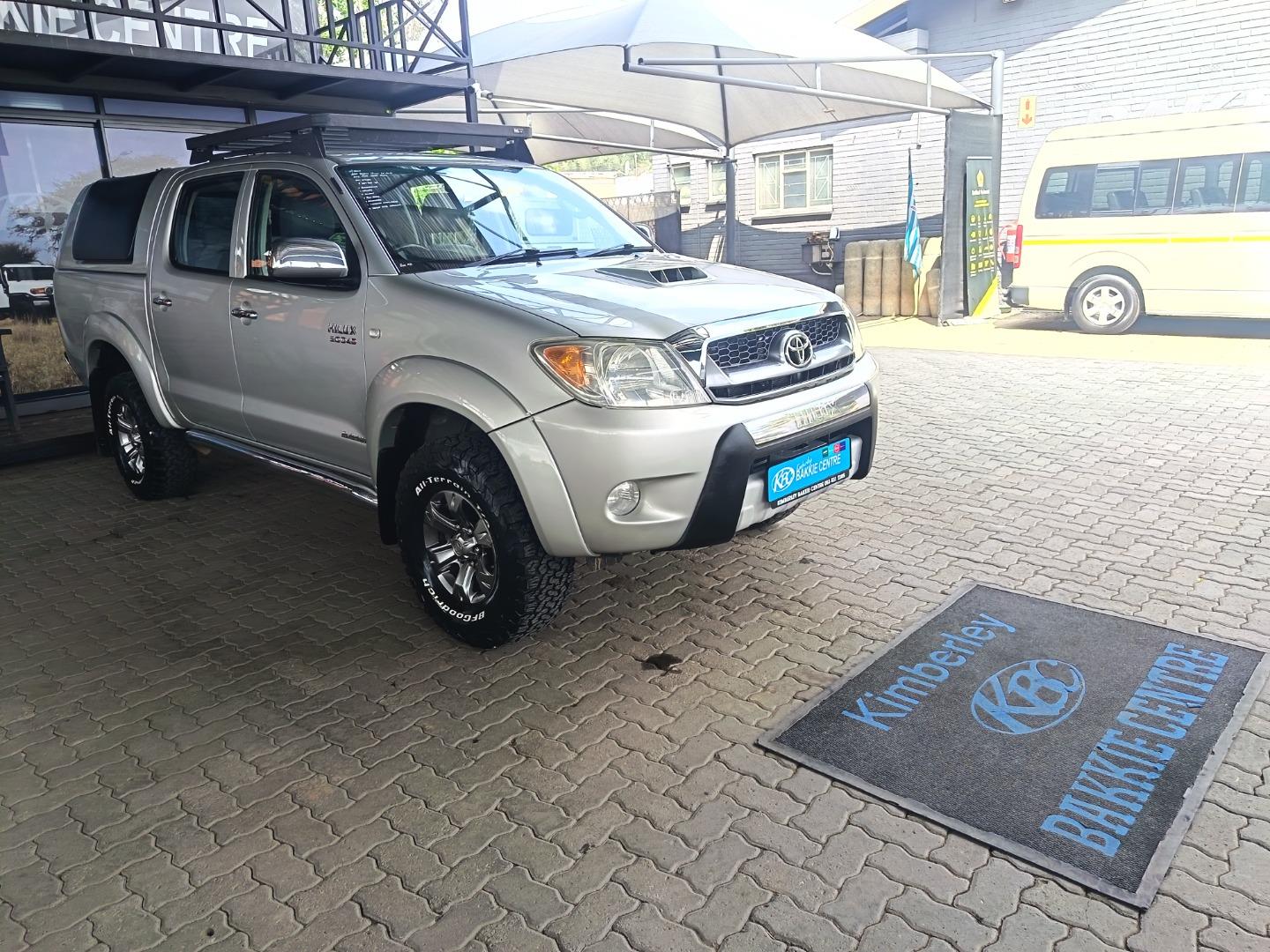 Toyota Hilux 3.0D-4D Double Cab 4x4 Raider Auto Kimberley Bakkie Centre