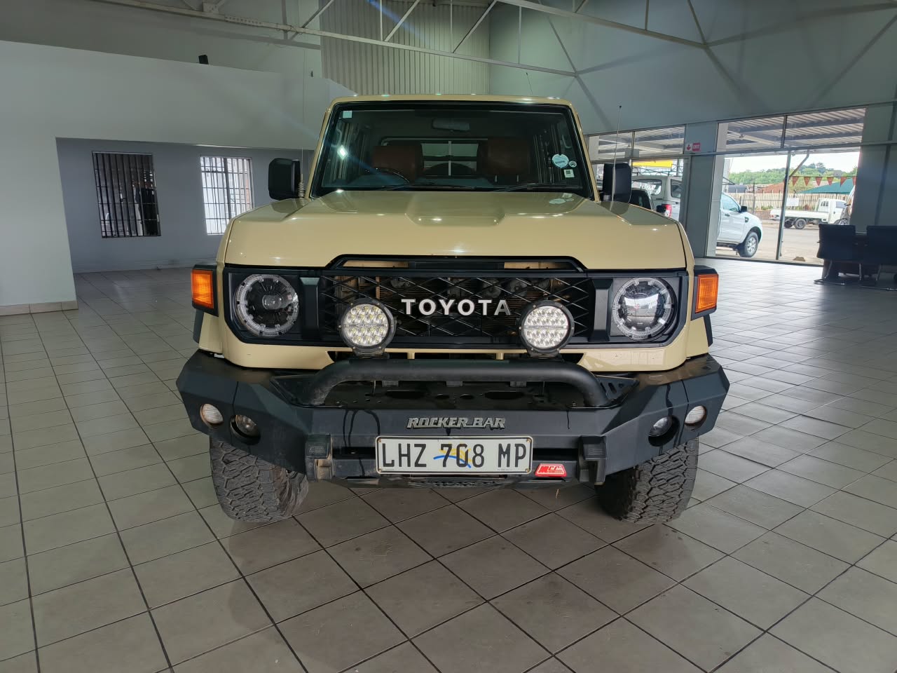 Toyota Land Cruiser 79 2.8GD-6 Double Cab Morgan Isuzu Ermelo