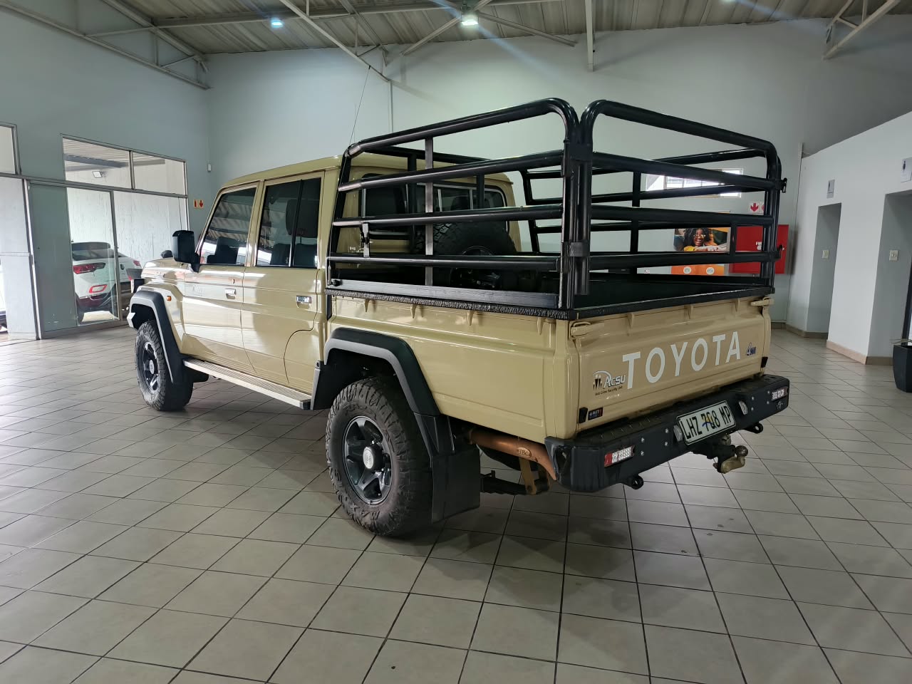 Toyota Land Cruiser 79 2.8GD-6 Double Cab Morgan Isuzu Ermelo