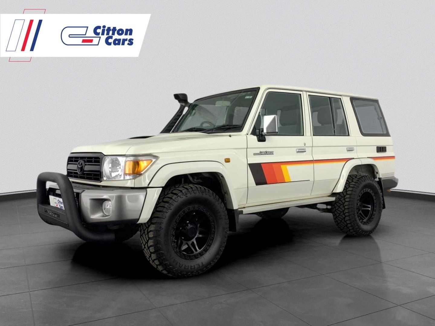 Toyota Land Cruiser 76 4.5D-4D LX V8 Station Wagon for Sale