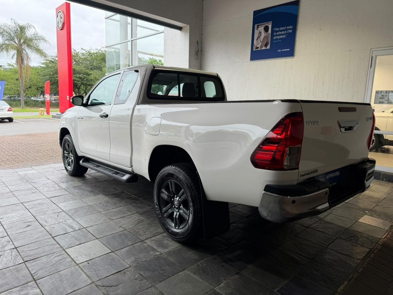 Toyota Hilux 2.4GD-6 Xtra Cab Raider Auto NMI Ford Pietermaritzburg