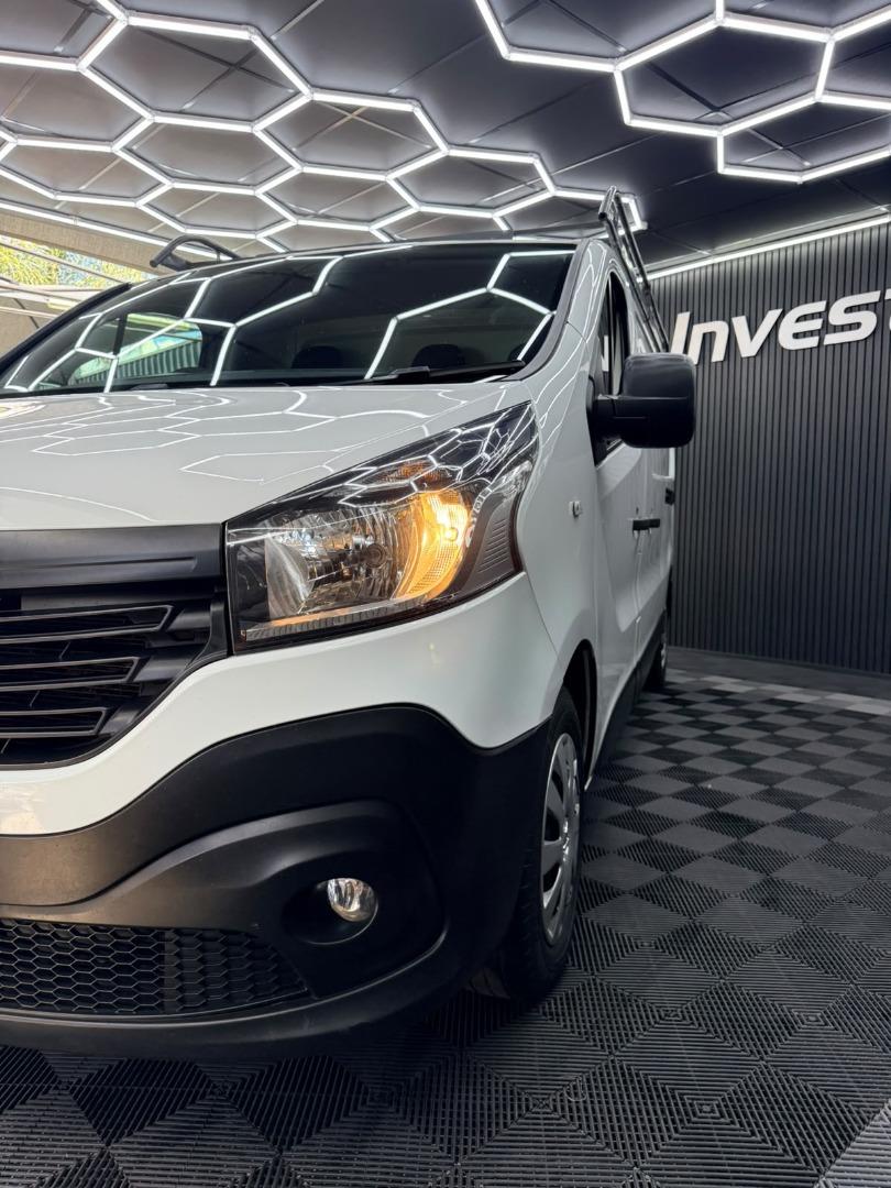 Renault Trafic 1.6dCi Panel Van Sunward Motors