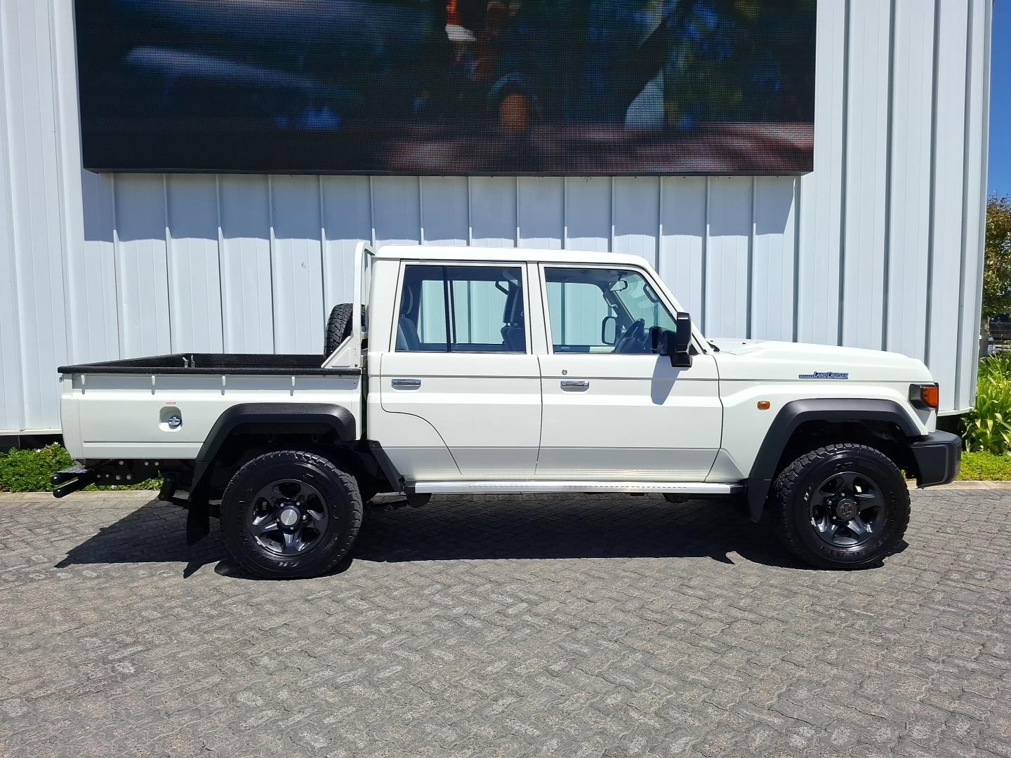 Toyota Land Cruiser 79 2.8GD-6 Double Cab Rola Toyota Somerset West Used