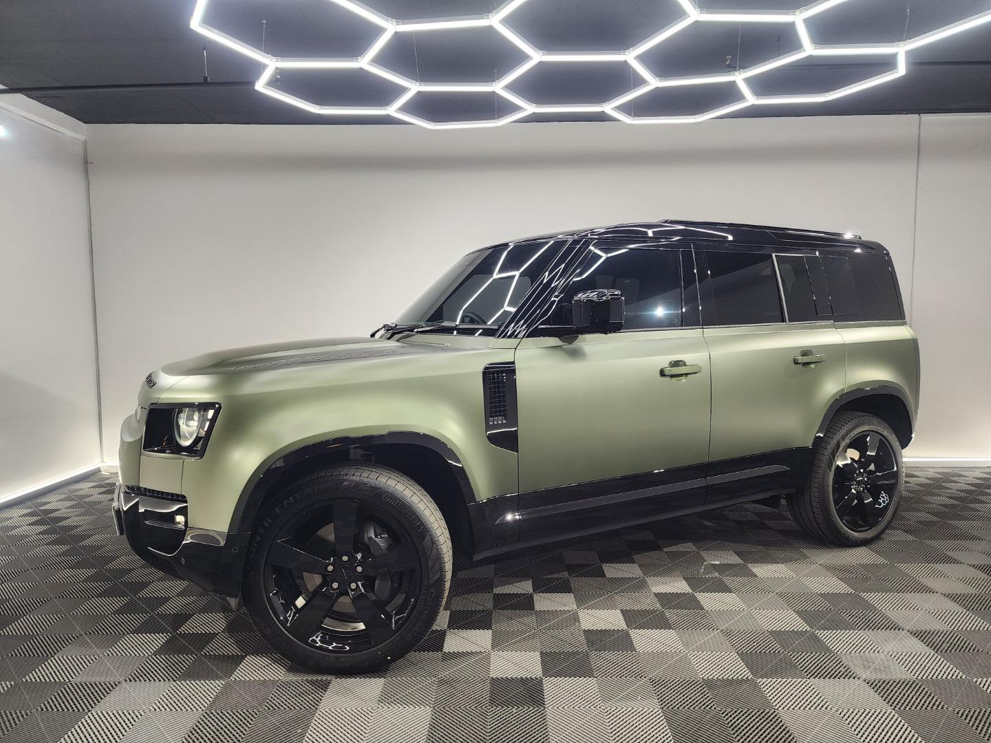 2026 Land Rover Defender 110 P425 X-Dynamic HSE