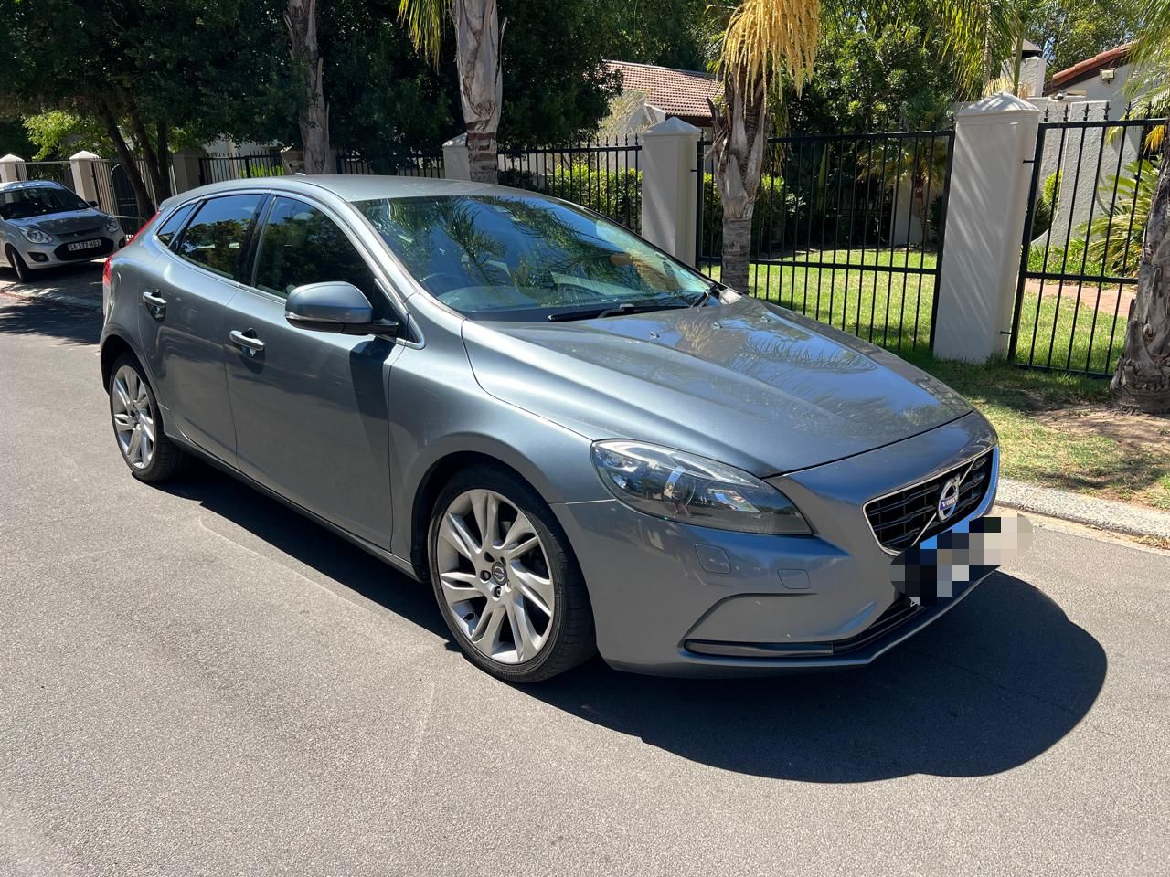 Volvo V40 D2 Excel LJR Auto
