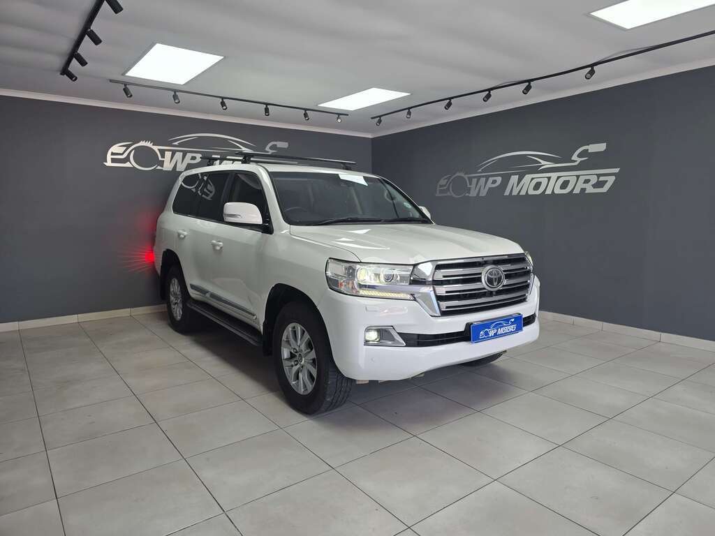Toyota Land Cruiser 200 4.5D-4D V8 VX WP Motors