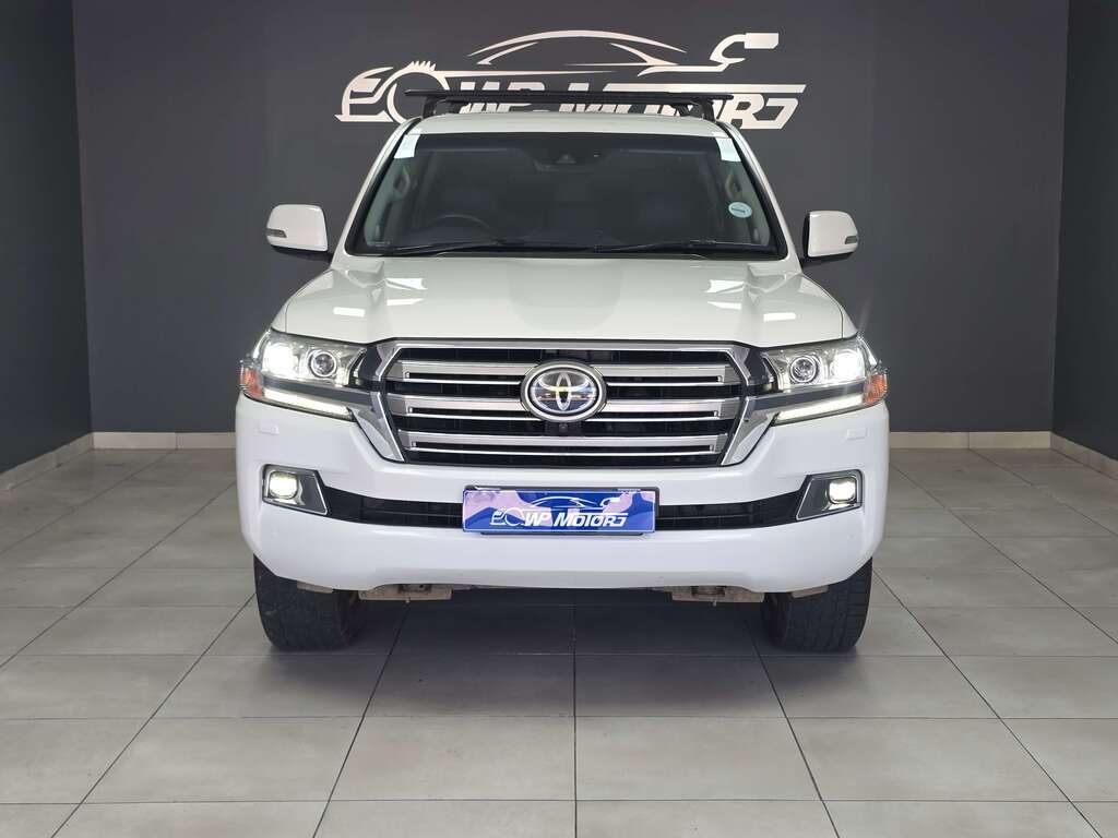 Toyota Land Cruiser 200 4.5D-4D V8 VX WP Motors