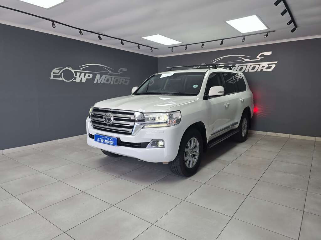 Toyota Land Cruiser 200 4.5D-4D V8 VX WP Motors