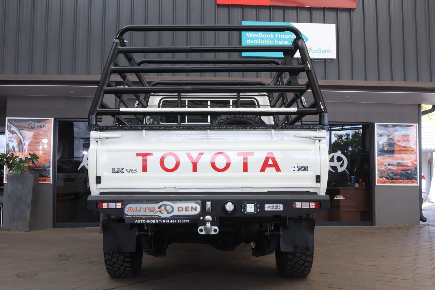 Toyota Land Cruiser 79 Land Cruiser 79 4.5D-4D LX V8 Auto Den