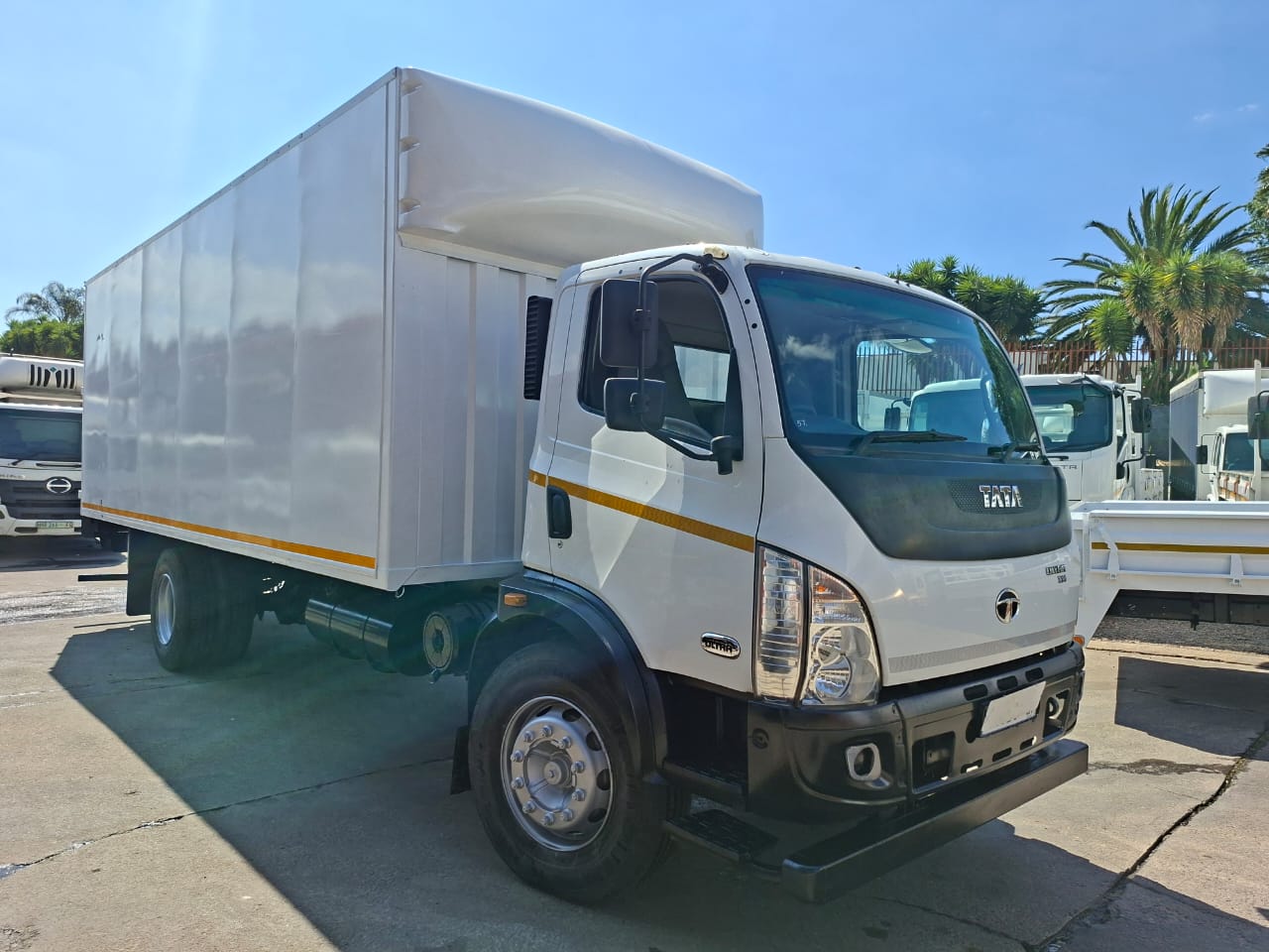 Tata ULTRA T14 8TON A Z Truck Sales