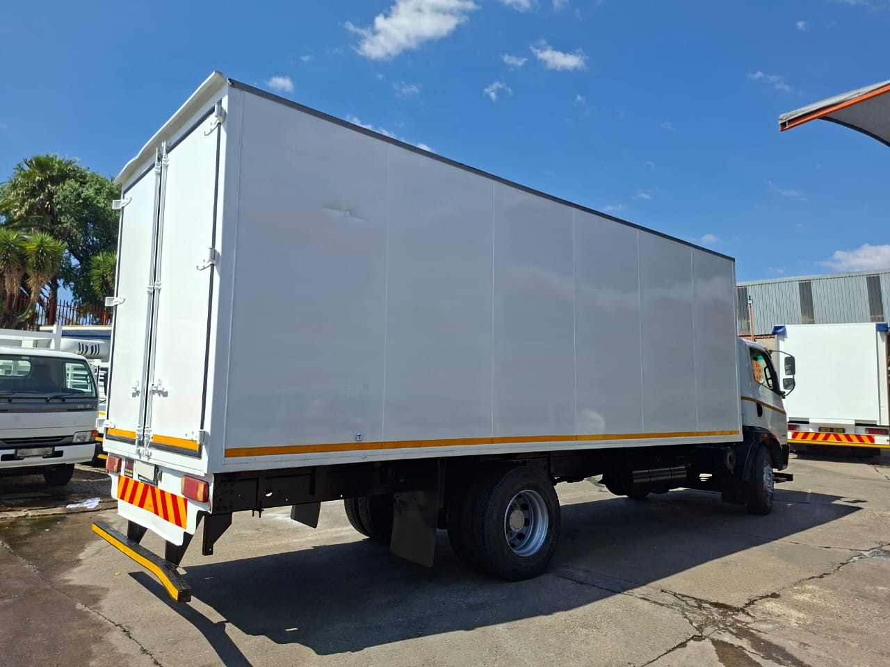 Tata ULTRA T14 8TON A Z Truck Sales