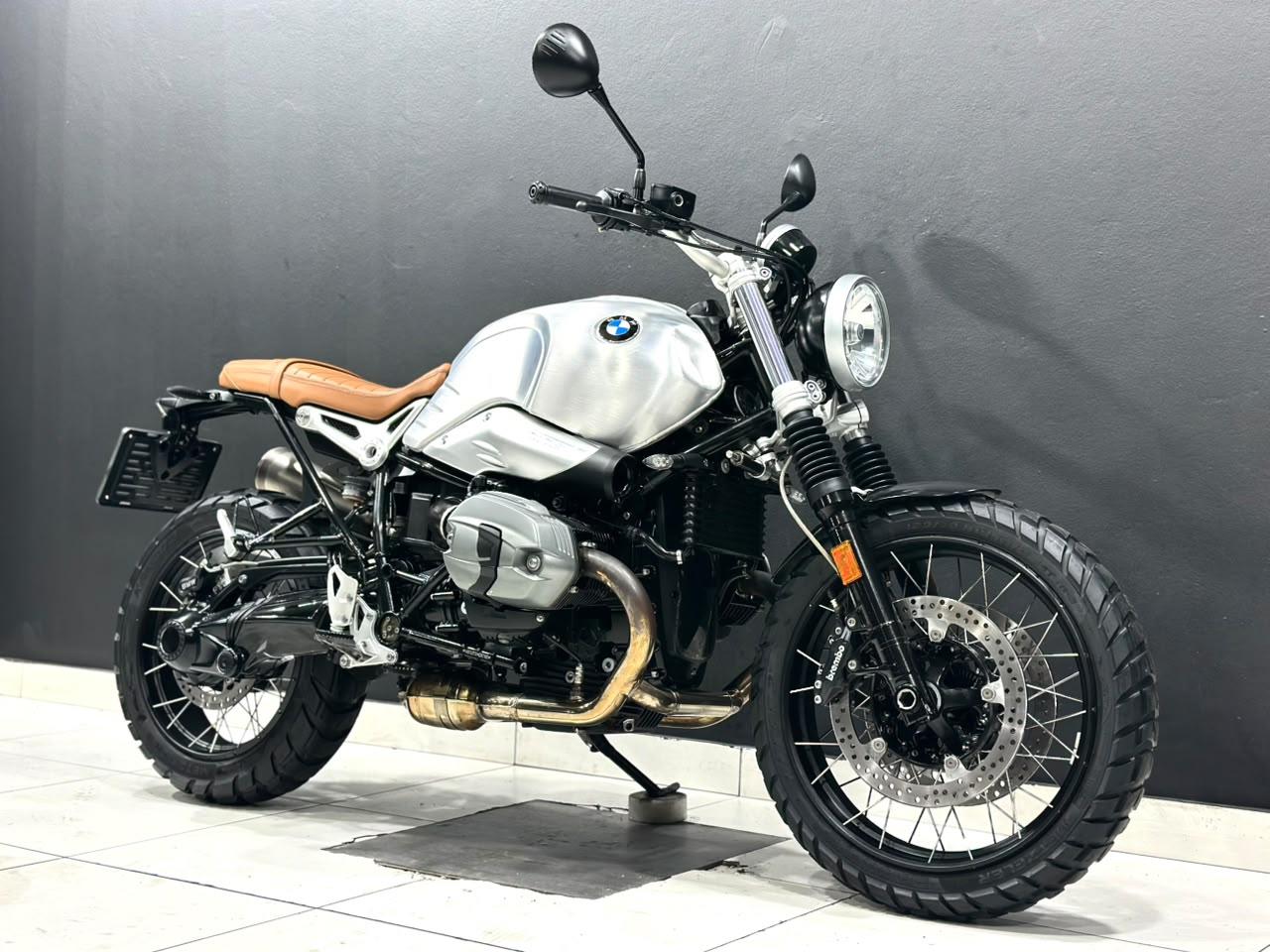 BMW RNINE T