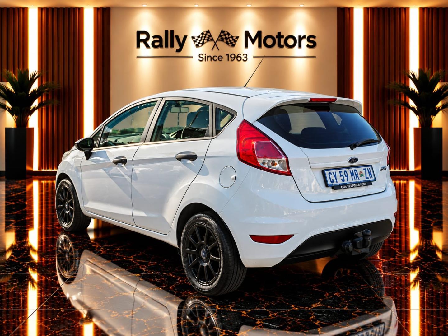 Ford Fiesta 5-door 1.4 Ambiente Rally Motors