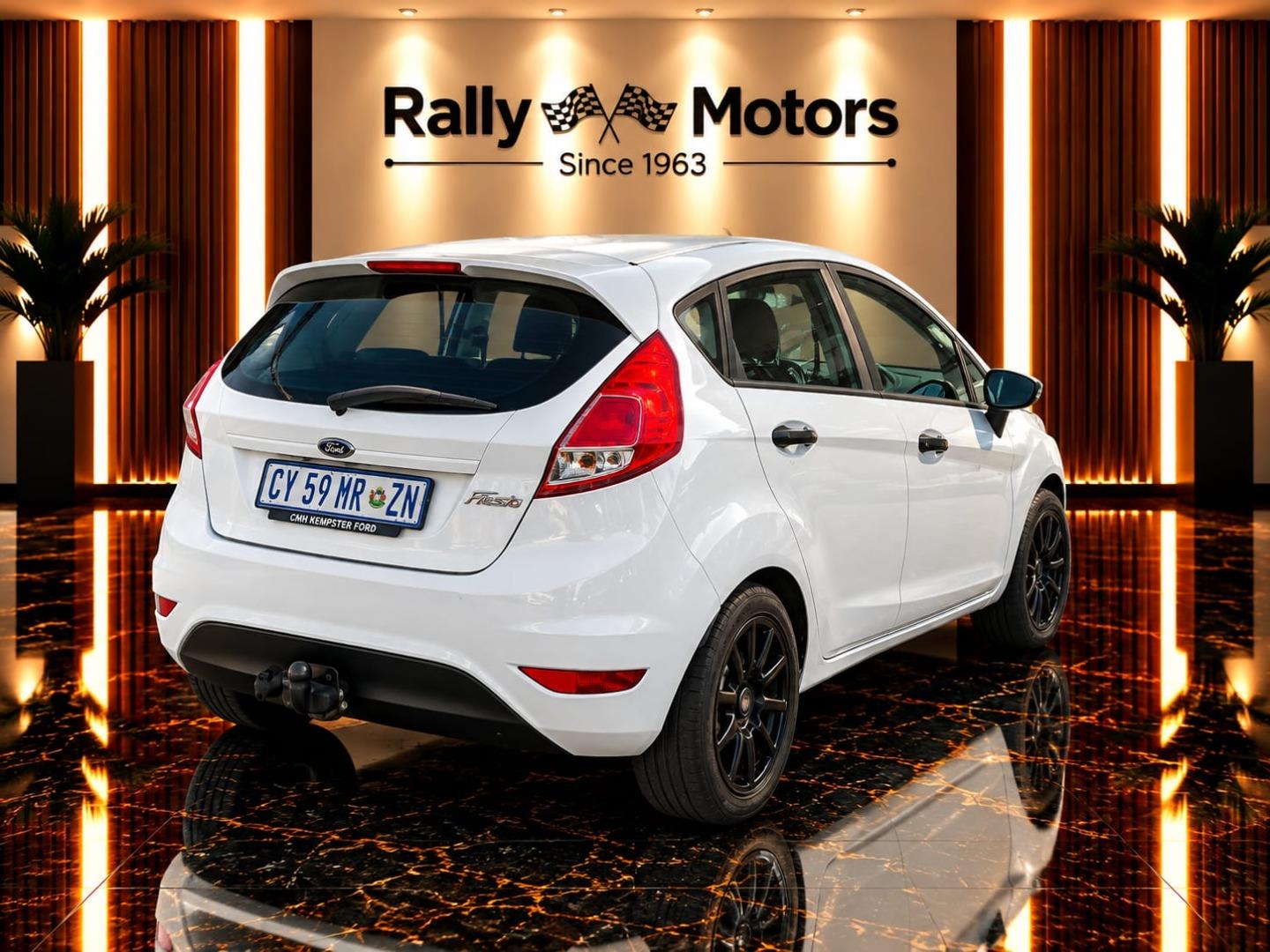 Ford Fiesta 5-door 1.4 Ambiente Rally Motors